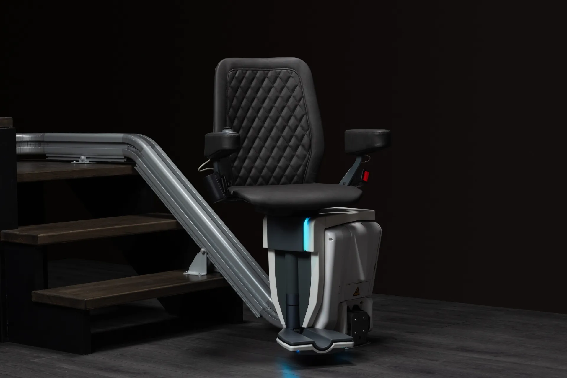 Monte-escalier Upstairlift Black — vue latérale avec éclairage LED intégré